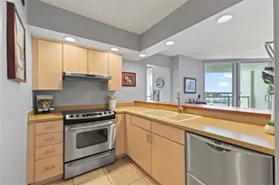 1111 N Gulfstream Ave, Sarasota, FL 34236 - Photo 21