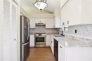 3509 65th Ave Cir E, Sarasota, FL 34243 - Photo 15