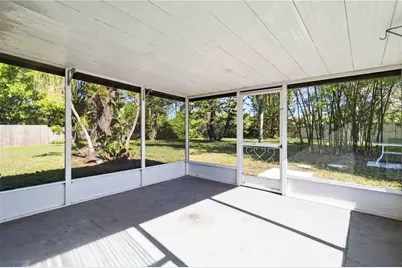 3509 65th Avenue Circle E, Sarasota, FL 34243 - Photo 31