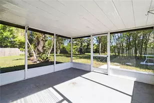 3509 65th Ave Cir E, Sarasota, FL 34243 - Photo 31