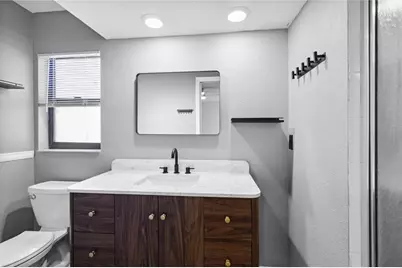 3509 65th Avenue Circle E, Sarasota, FL 34243 - Photo 29