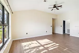 3509 65th Ave Cir E, Sarasota, FL 34243 - Photo 13