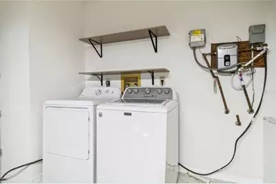 3509 65th Avenue Circle E, Sarasota, FL 34243 - Photo 25