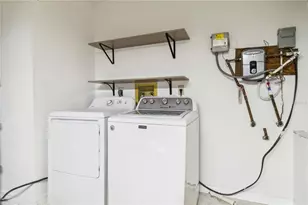 3509 65th Ave Cir E, Sarasota, FL 34243 - Photo 25