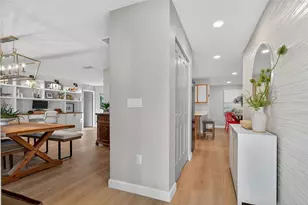 2553 W Scarlet Oak Ct, Sarasota, FL 34232 - Photo 5