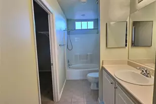 4751 Travini Cir, Sarasota, FL 34235 - Photo 11