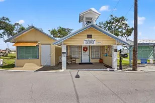 60 Braden Castle Dr, Bradenton, FL 34208 - Photo 19