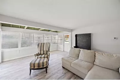 60 Braden Castle Drive, Bradenton, FL 34208 - Photo 5