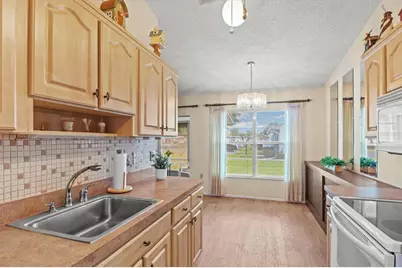 3701 39th Street W, Bradenton, FL 34205 - Photo 13