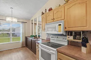 3701 39th St W, Bradenton, FL 34205 - Photo 13