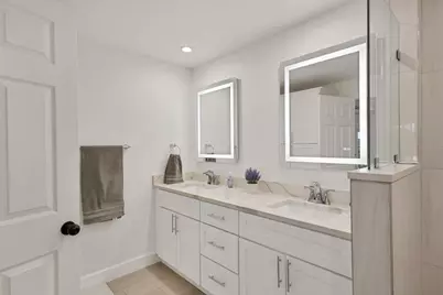 5408 Eagles Point Circle #102, Sarasota, FL 34231 - Photo 17