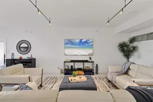 5408 Eagles Point Cir, Sarasota, FL 34231 - Photo 7