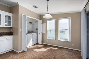 8410 Imperial Cir, Palmetto, FL 34221 - Photo 13