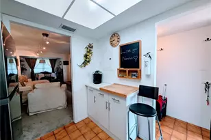 4137 Lake Bayshore Dr, Bradenton, FL 34205 - Photo 3