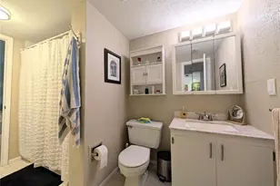 4137 Lake Bayshore Dr, Bradenton, FL 34205 - Photo 13