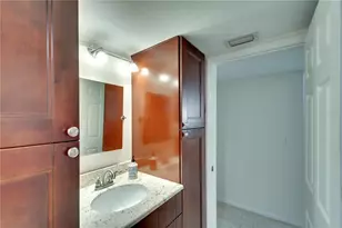 8706 54th Ave W, Bradenton, FL 34210 - Photo 19