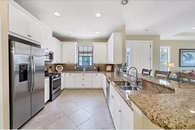 8248 Varenna Drive, Sarasota, FL 34231 - Photo 9