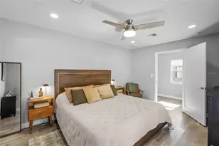 744 Guild Dr, Venice, FL 34285 - Photo 15