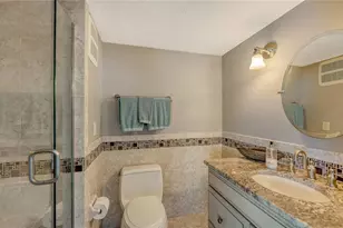 7418 Westmoreland Dr, Sarasota, FL 34243 - Photo 29