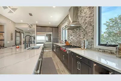 7418 Westmoreland Drive, Sarasota, FL 34243 - Photo 7