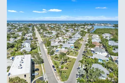 204 83rd Street, Holmes Beach, FL 34217 - Photo 41