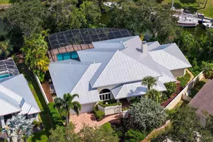 1887 Buccaneer Cir, Sarasota, FL 34231 - Photo 3