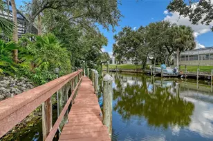 1887 Buccaneer Cir, Sarasota, FL 34231 - Photo 3