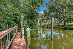 1887 Buccaneer Cir, Sarasota, FL 34231 - Photo 57