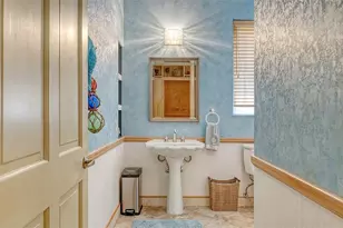 1887 Buccaneer Cir, Sarasota, FL 34231 - Photo 37