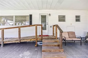 5512 Colleen Dr, Bradenton, FL 34207 - Photo 3