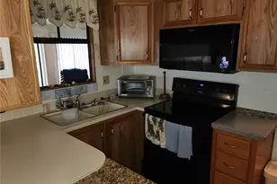 1674 University Pkwy, Sarasota, FL 34243 - Photo 9