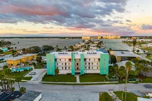 15305 1st St E, Madeira Beach, FL 33708 - Photo 7