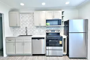 322 34th St W, Bradenton, FL 34205 - Photo 7