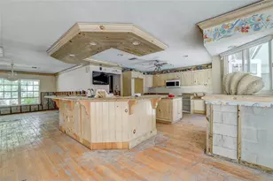 226 Ogden St, Sarasota, FL 34242 - Photo 13