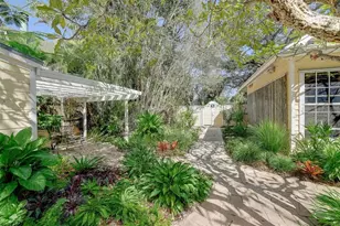 226 Ogden St, Sarasota, FL 34242 - Photo 5