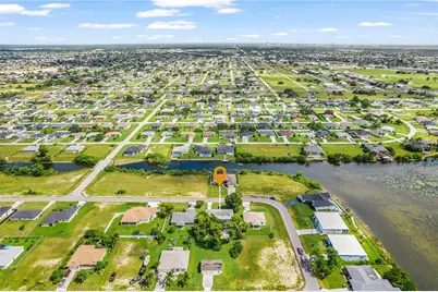 908 NE 5th Place, Cape Coral, FL 33909 - Photo 31