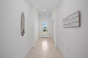 11380 Burgundy Dr, Venice, FL 34293 - Photo 5