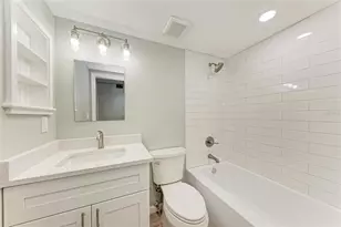 6300 Flotilla Dr, Holmes Beach, FL 34217 - Photo 23