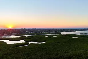 5400 Eagles Point Cir, Sarasota, FL 34231 - Photo 33