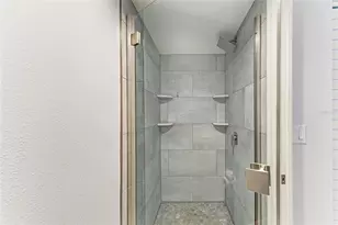 9320 Clubside Cir, Sarasota, FL 34238 - Photo 21