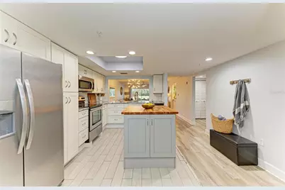 9320 Clubside Circle #2104, Sarasota, FL 34238 - Photo 7