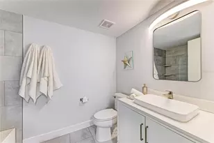 9320 Clubside Cir, Sarasota, FL 34238 - Photo 25