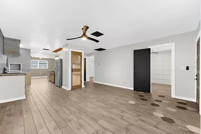 904 66th Avenue W, Bradenton, FL 34207 - Photo 5