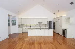 1351 Dixie Lee Ln, Sarasota, FL 34231 - Photo 13
