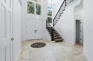 1351 Dixie Lee Ln, Sarasota, FL 34231 - Photo 3