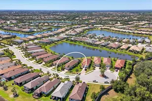 6918 Hanover Ct, Lakewood Ranch, FL 34202 - Photo 3