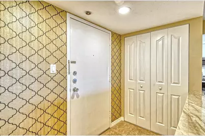 1125 W Peppertree Drive #706, Sarasota, FL 34242 - Photo 3