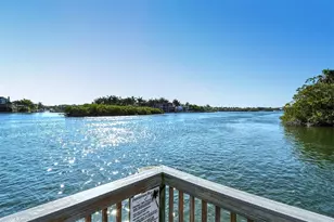 1125 W Peppertree Dr, Sarasota, FL 34242 - Photo 81