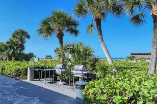 1125 W Peppertree Dr, Sarasota, FL 34242 - Photo 53