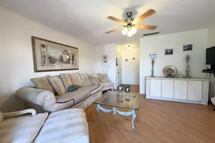 3810 37th St S, Saint Petersburg, FL 33711 - Photo 7